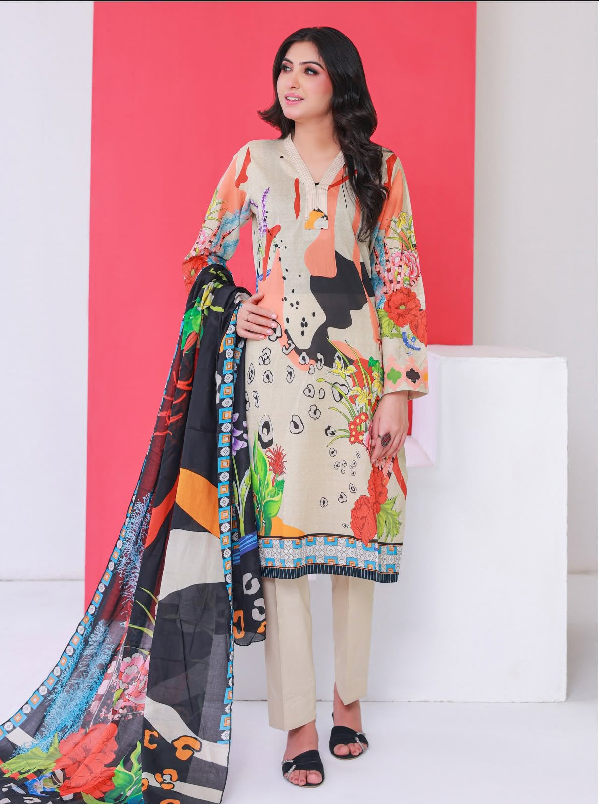 Rangeen 3 Piece Unstitched Lawn Suit [ D-02 ]